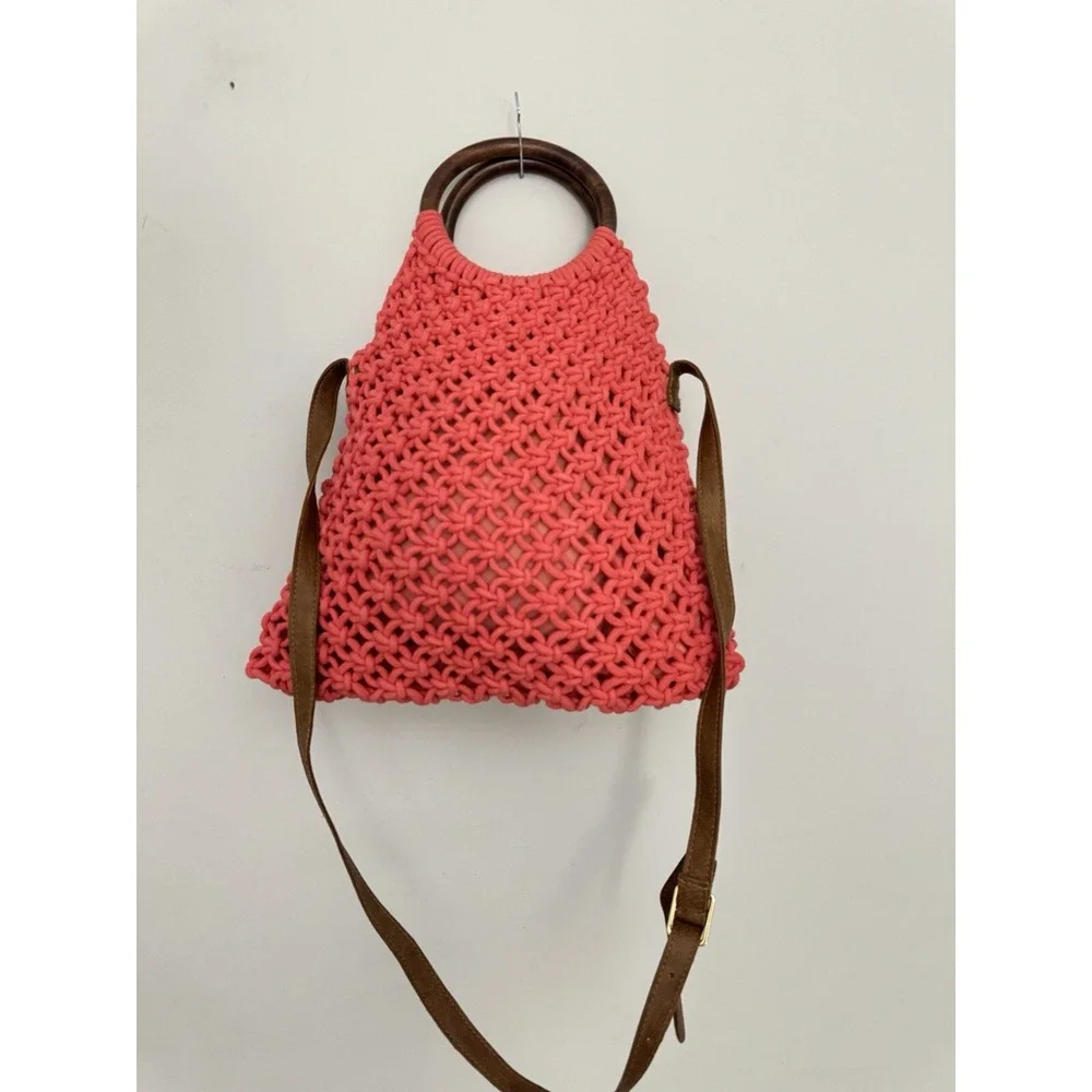 Sigrid Olsen knit boho bag‎ Coral Macrame Crossbody With Brown Wood  Handle